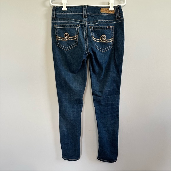 Seven7 | Dark Wash Skinny Jeans w/ Thick Stitch Detail & Light Fade | Size 6 - Picture 4 of 10